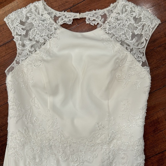 David’s Bridal Wedding Gown - Ivory size 14 - only tried on not worn or altered - Picture 2 of 14